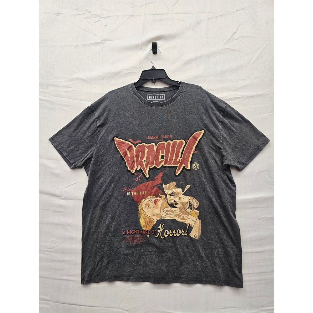 Universal Monsters Dracula Graphic T-Shirt Mens XL Black Acid Wash‎ T003209008
